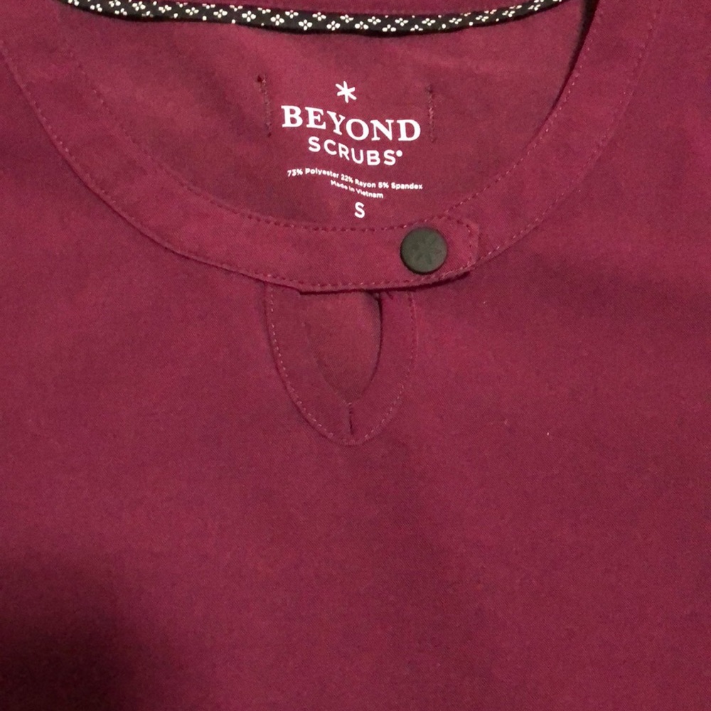Scrub top never worn